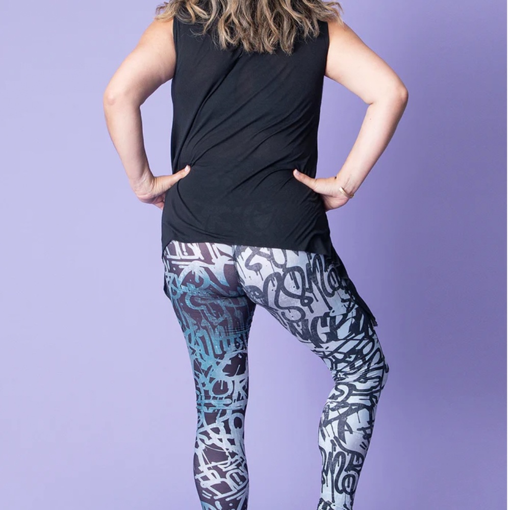 Exclusive Niyama Sol Solbox Scribbles Barefoot Leggings